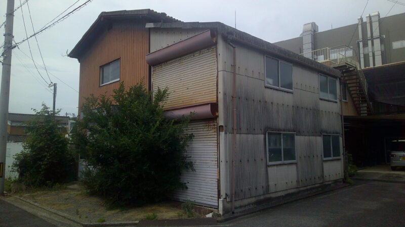 軽作業に最適なお手頃な売倉庫です。